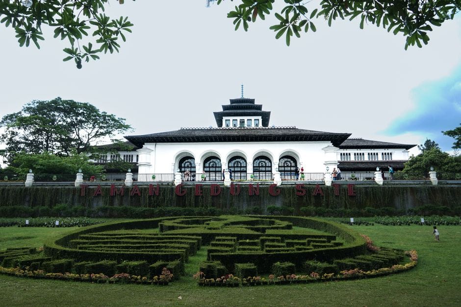 Sewa Mobil Andir Bandung